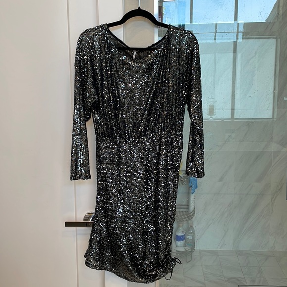 Giselle sequin Mini Dress - Picture 4 of 5